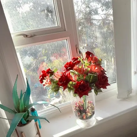 빌라 4 Spacious Bedroom House Seacroft With A Drive 리즈