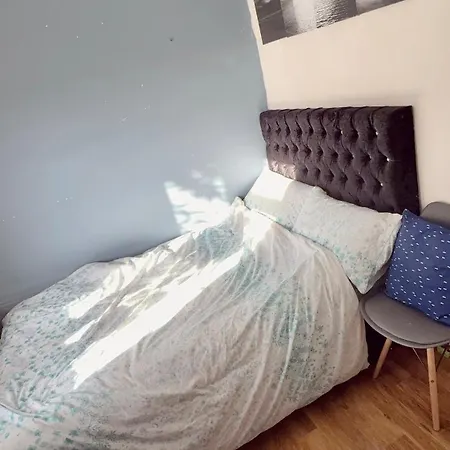 Villa 4 Spacious Bedroom House Seacroft With A Drive *