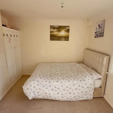 4 Spacious Bedroom House Seacroft With A Drive * 리즈