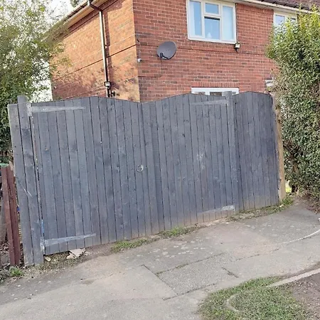 4 Spacious Bedroom House Seacroft With A Drive 빌라