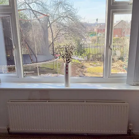 4 Spacious Bedroom House Seacroft With A Drive Villa
