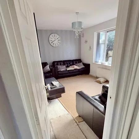 4 Spacious Bedroom House Seacroft With A Drive Villa *