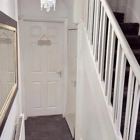 빌라 4 Spacious Bedroom House Seacroft With A Drive *